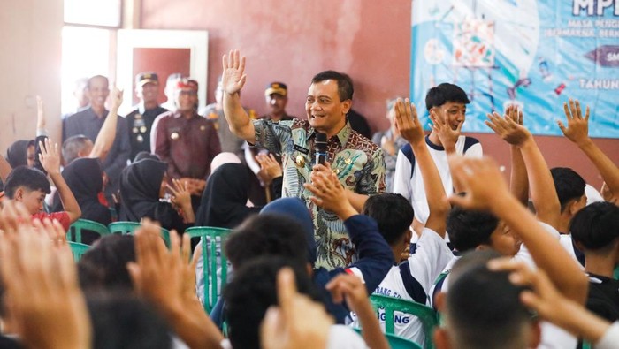 Pendidikan untuk Siswa Miskin, Sekolah Kemitraan Gubernur Luthfi Diapresiasi