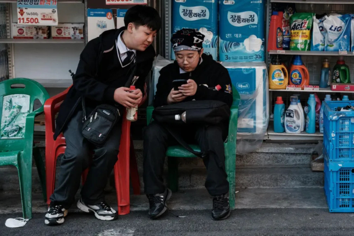 Korea Selatan Resmi Larang Smartphone di Ruang Kelas Sekolah